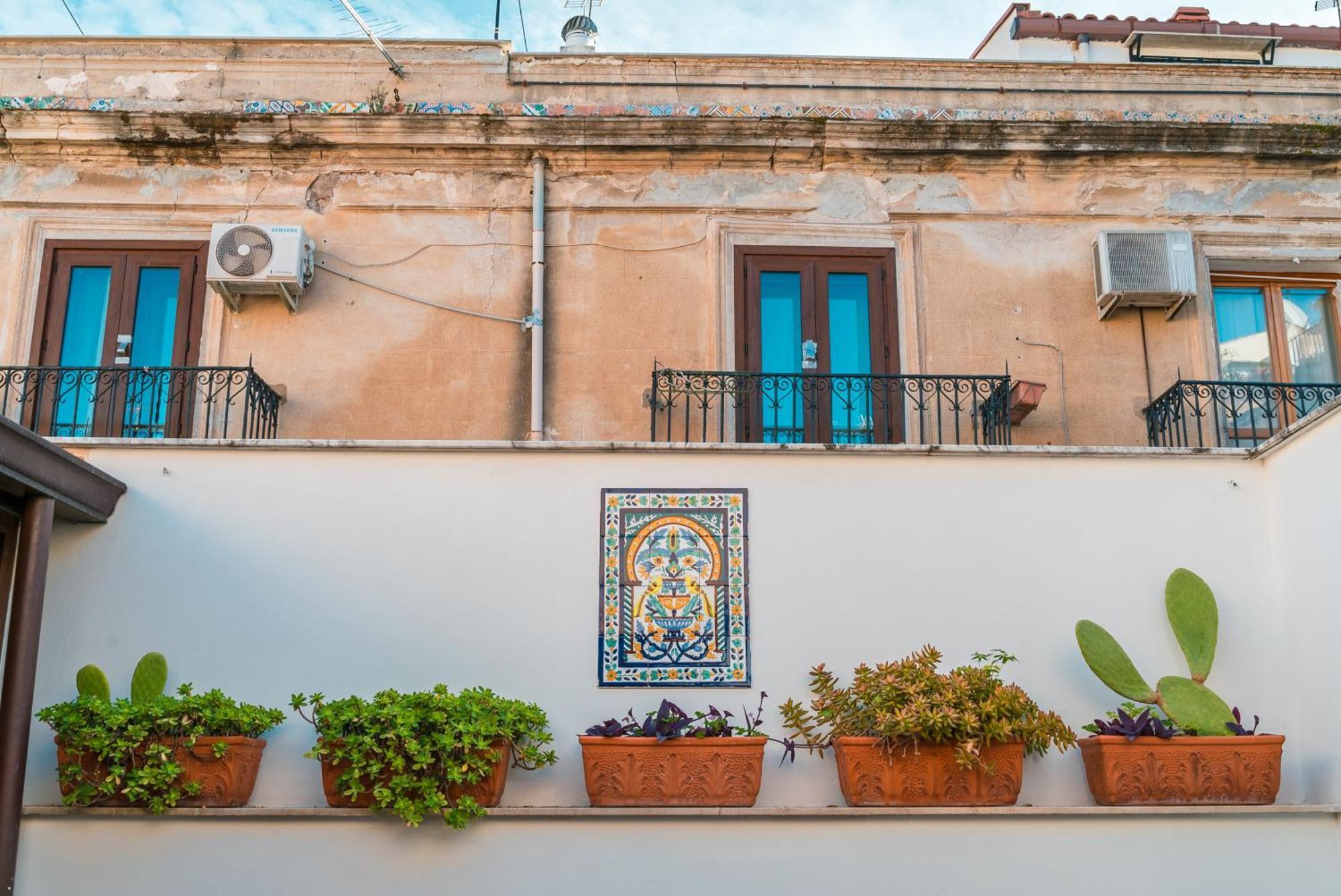 A Casa Del Gioielliere Apartment Palermo Exterior photo